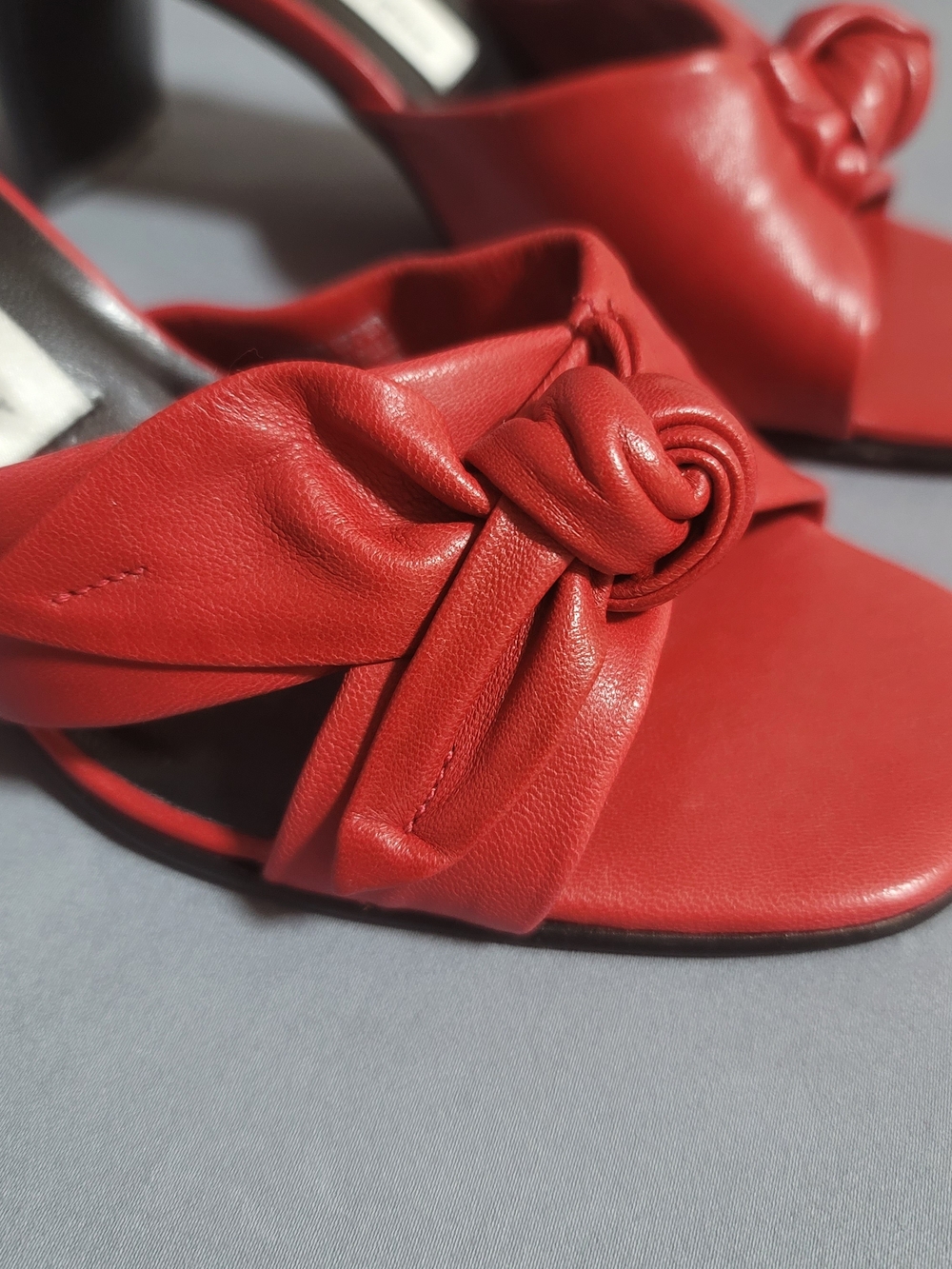 Etienne Aigner Red Knotted Leather Mule Heels - Picture 3 of 7